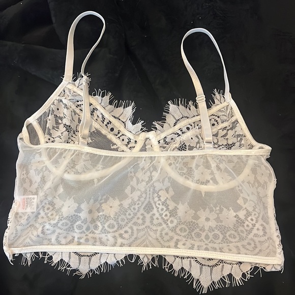 white lace crop top - Picture 2 of 2